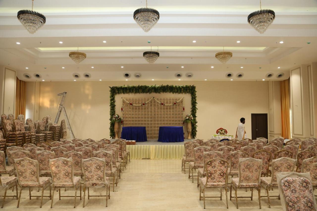 Hotel Skanda Palace Thiruttani Exterior photo