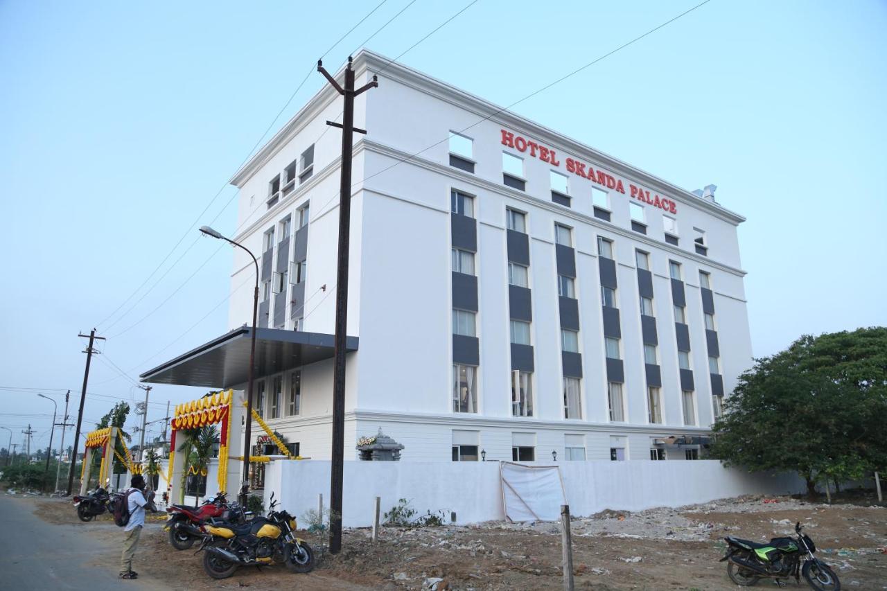Hotel Skanda Palace Thiruttani Exterior photo